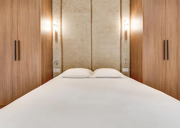 Le Confidentiel - Moulin Rouge Апартаменты Париж