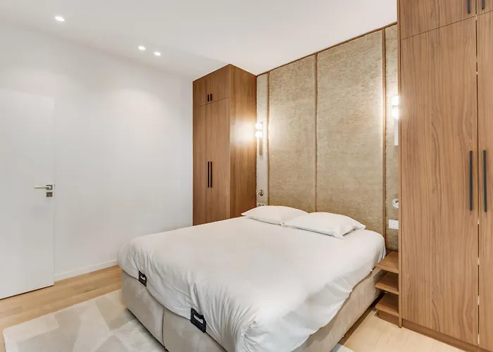 Апартаменты Le Confidentiel - Moulin Rouge Париж